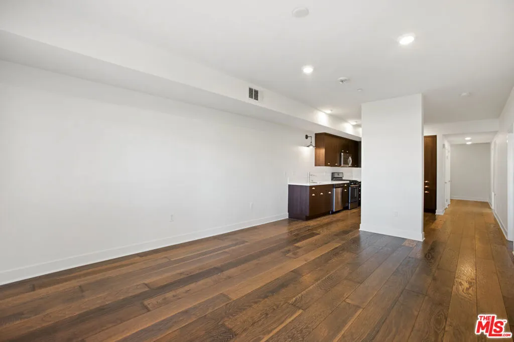 2978 Ripple Place 105, Los Angeles, California 90039 home-pic-10